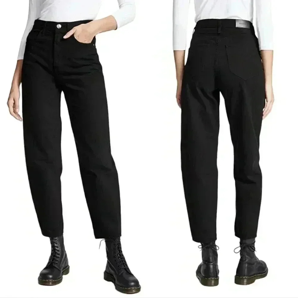 Goldsign the curved jean in black